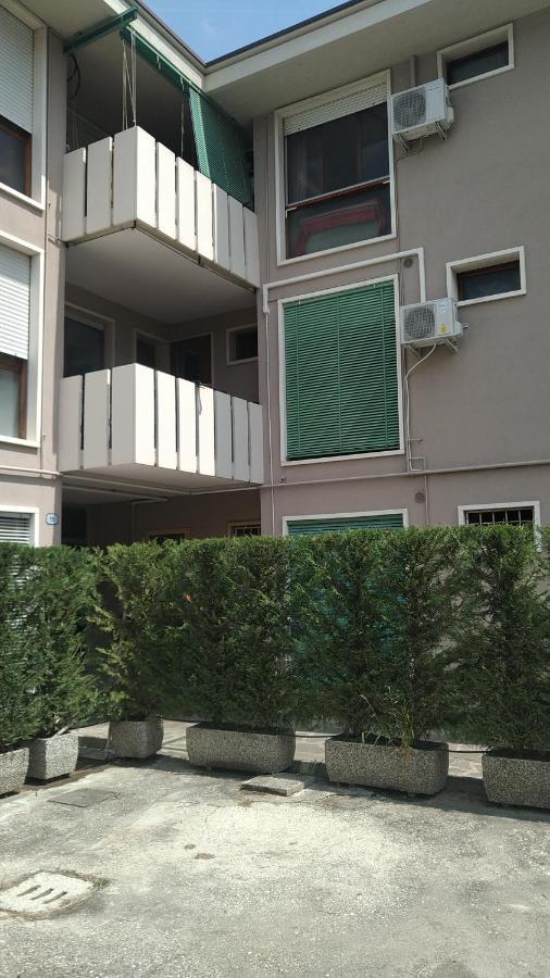 Vicino Al Prato Della Valle Intero Appartamento Parcheggio Facile Di Fronte بادوفا المظهر الخارجي الصورة
